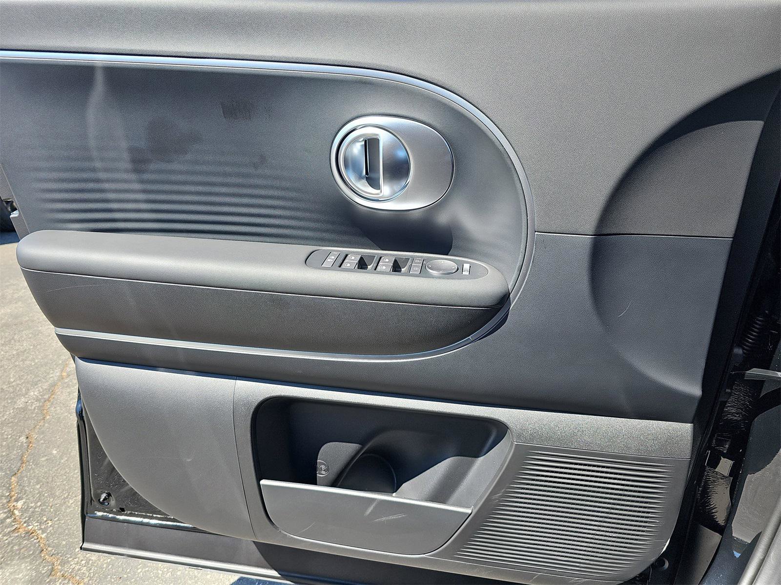 New 2026 Hyundai Ioniq 9 SE image 30