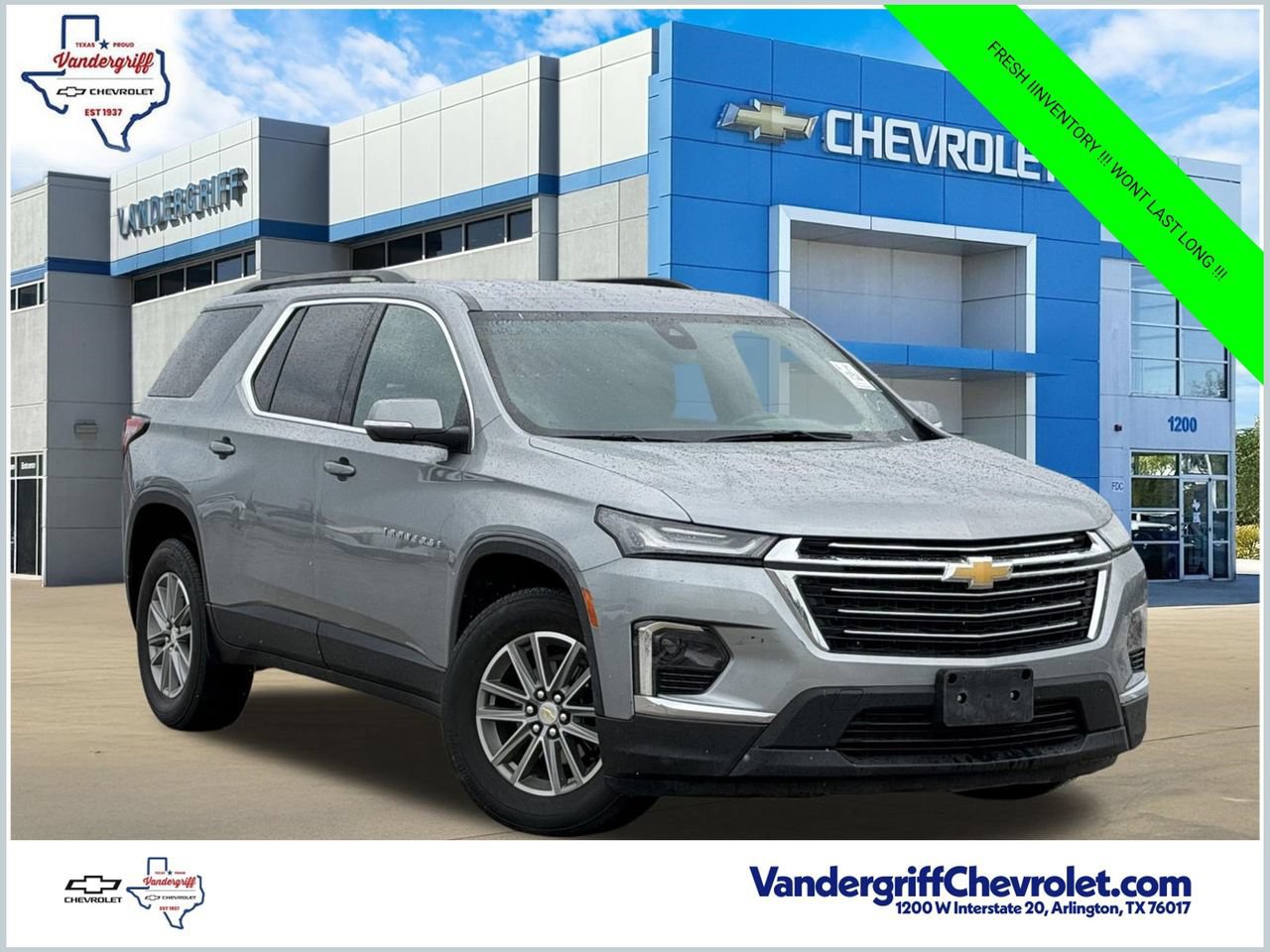 Used 2023 Chevrolet Traverse LT AWD/4WD image 1