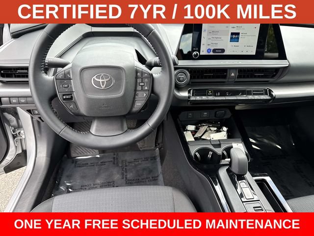 Used 2025 Toyota Prius LE FWD image 17