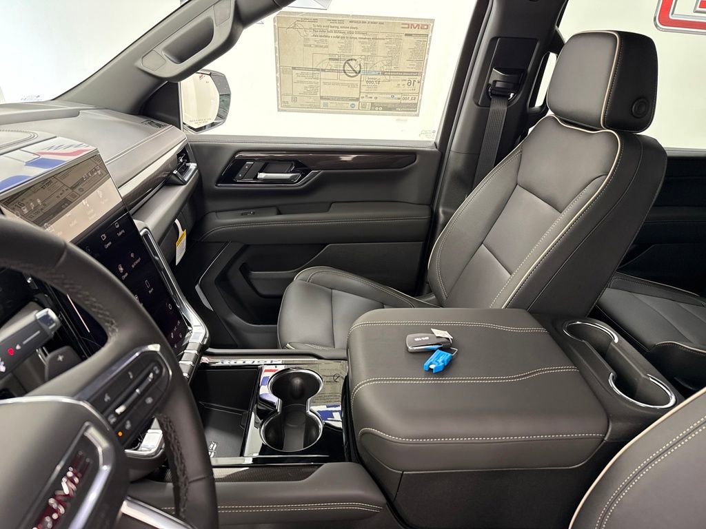 New 2026 GMC Yukon XL Elevation image 30
