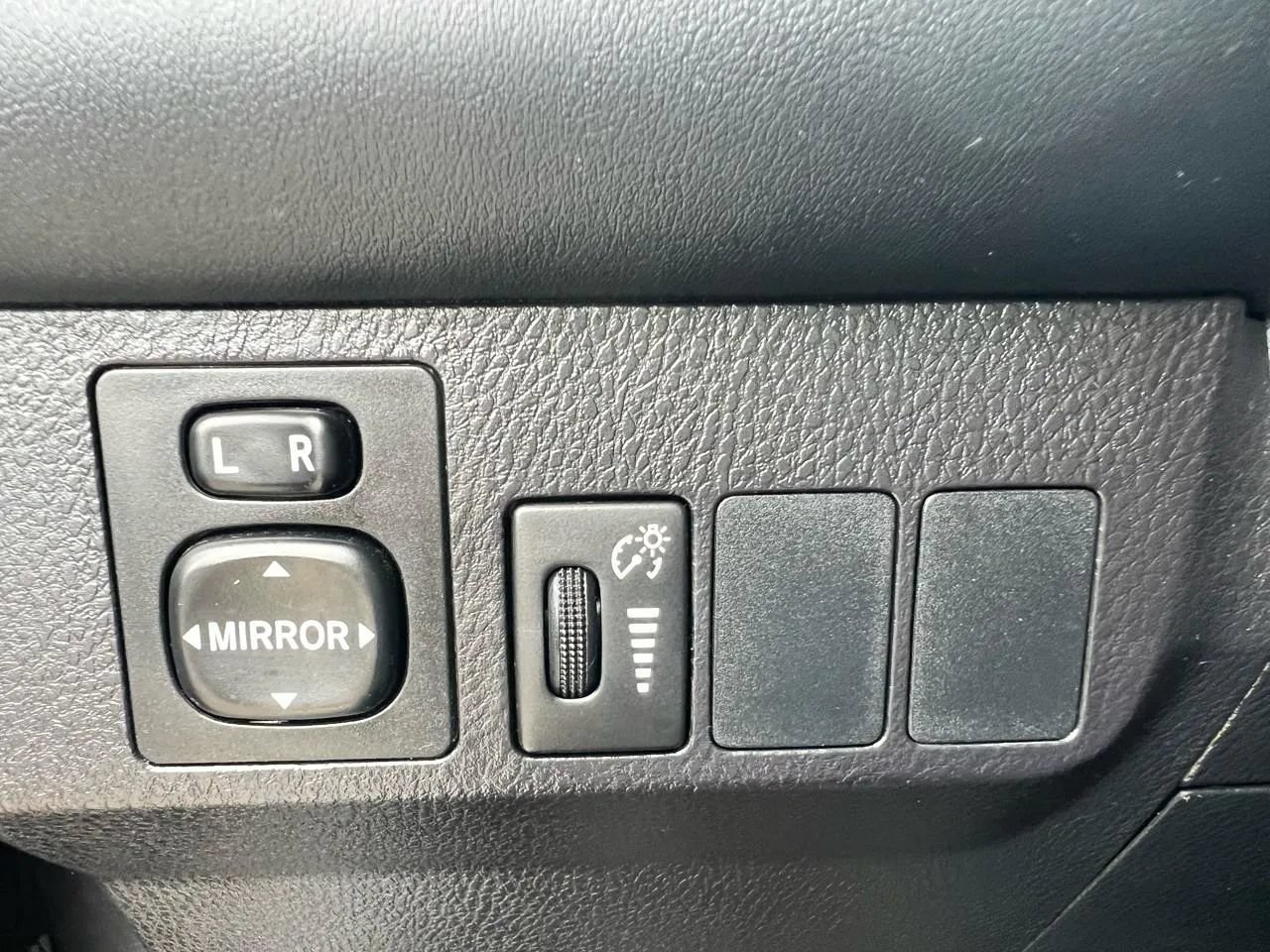 Used 2016 Toyota RAV4 XLE FWD image 19