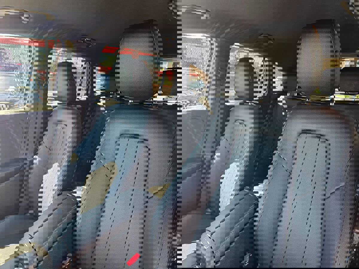 Used 2021 Mercedes-Benz GLA 250 w/ Premium Package image 22