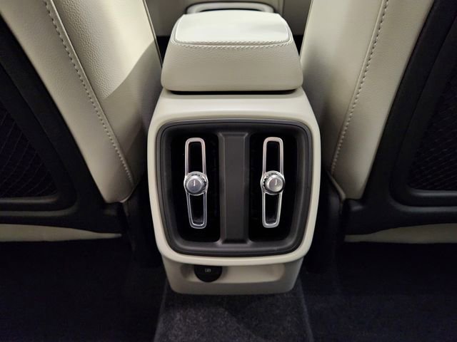 New 2026 Volvo XC40 B4 Plus w/ Protection Package Premier FWD image 30