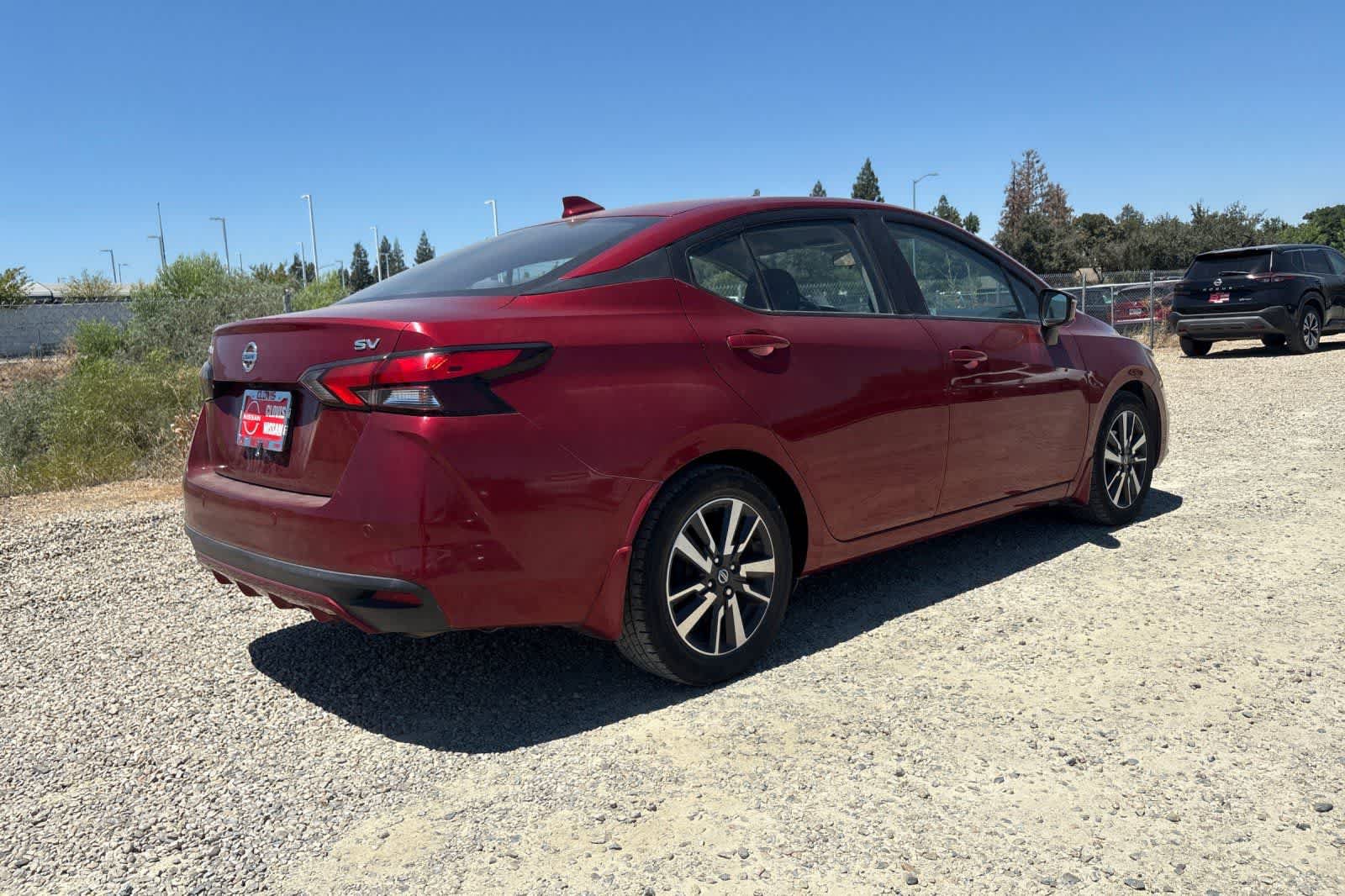 Used 2020 Nissan Versa SV FWD image 3