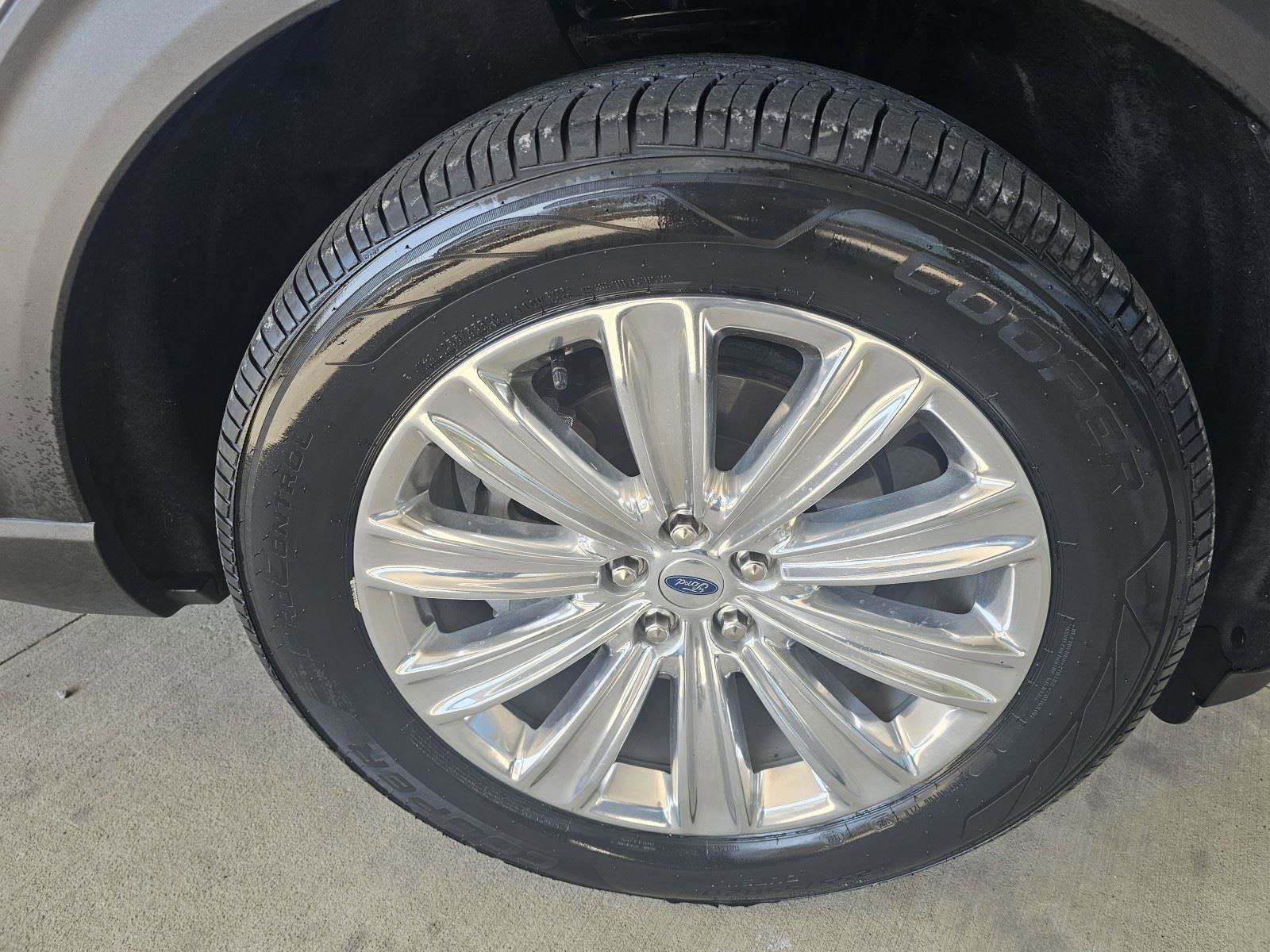 Used 2022 Ford Explorer Limited w/ Equipment Group 301A image 76