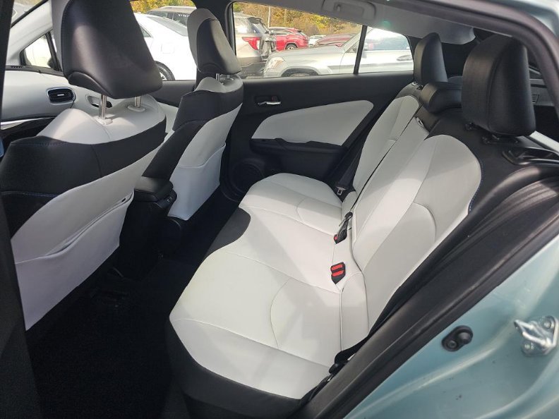 Used 2019 Toyota Prius Limited image 5