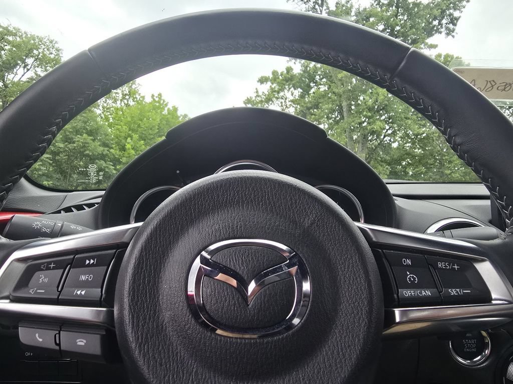 Used 2022 MAZDA MX-5 Miata Grand Touring RWD image 25