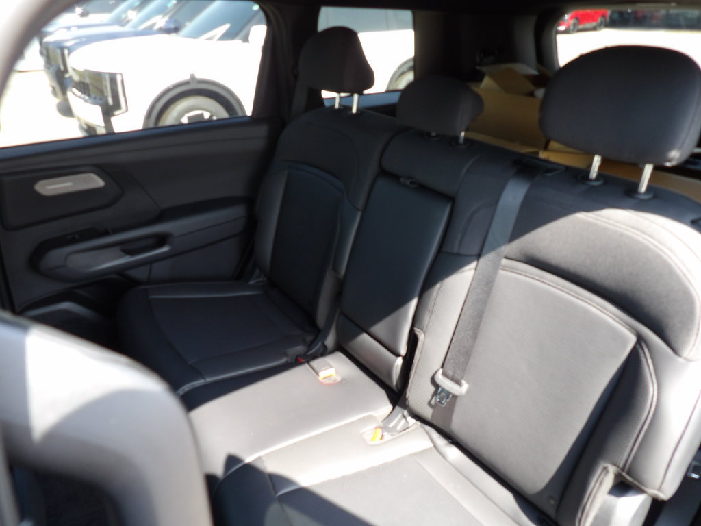 New 2027 Kia Telluride LX w/ Towing Package FWD image 23