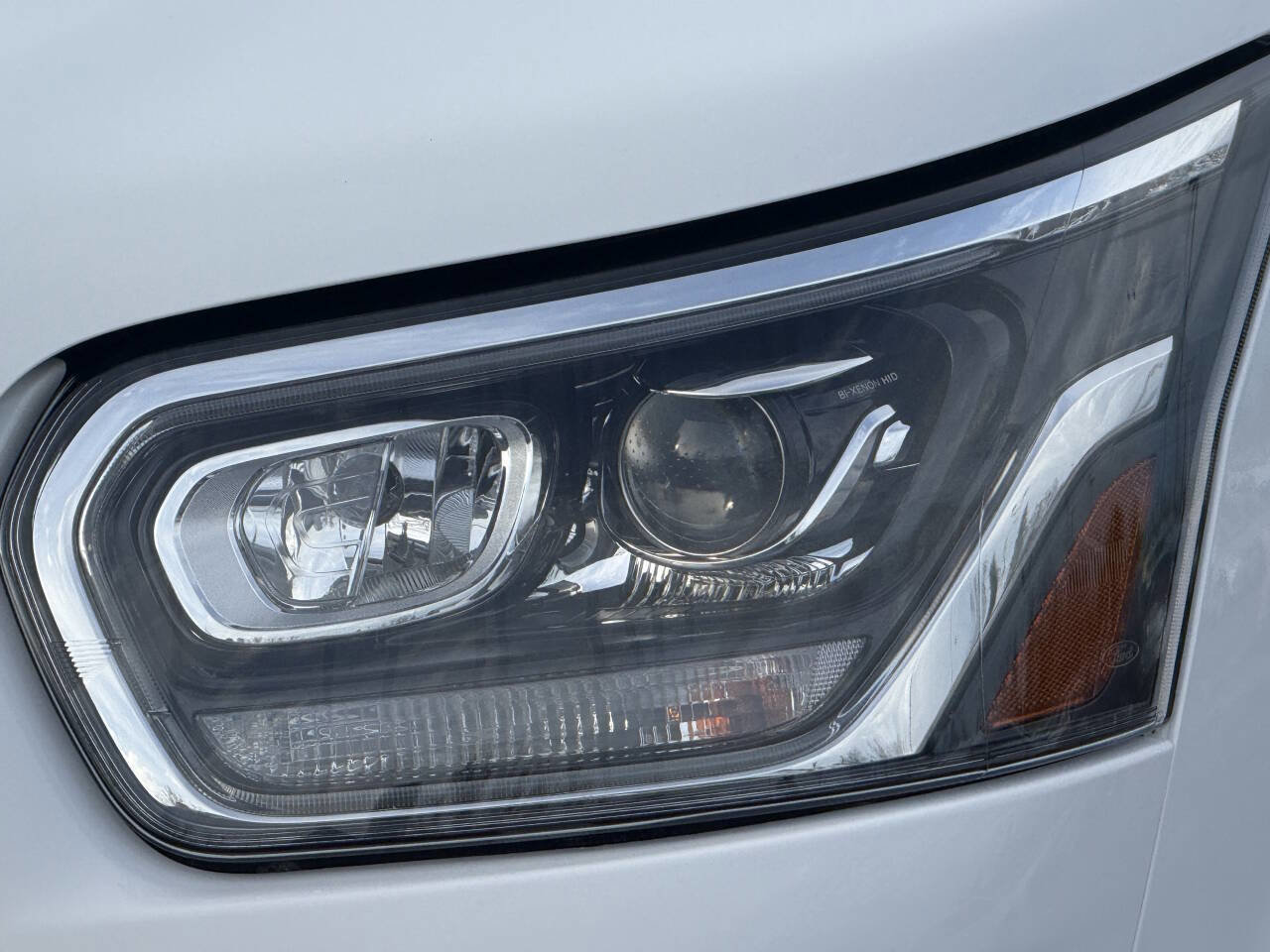 Used 2023 Ford Transit 350 XLT image 24