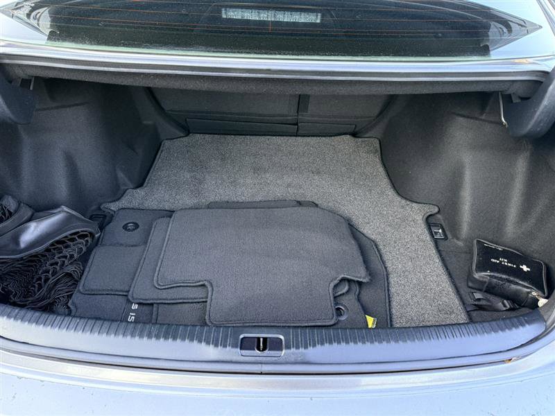 Used 2016 Lexus IS 200t w/ F Sport Package RWD image 19