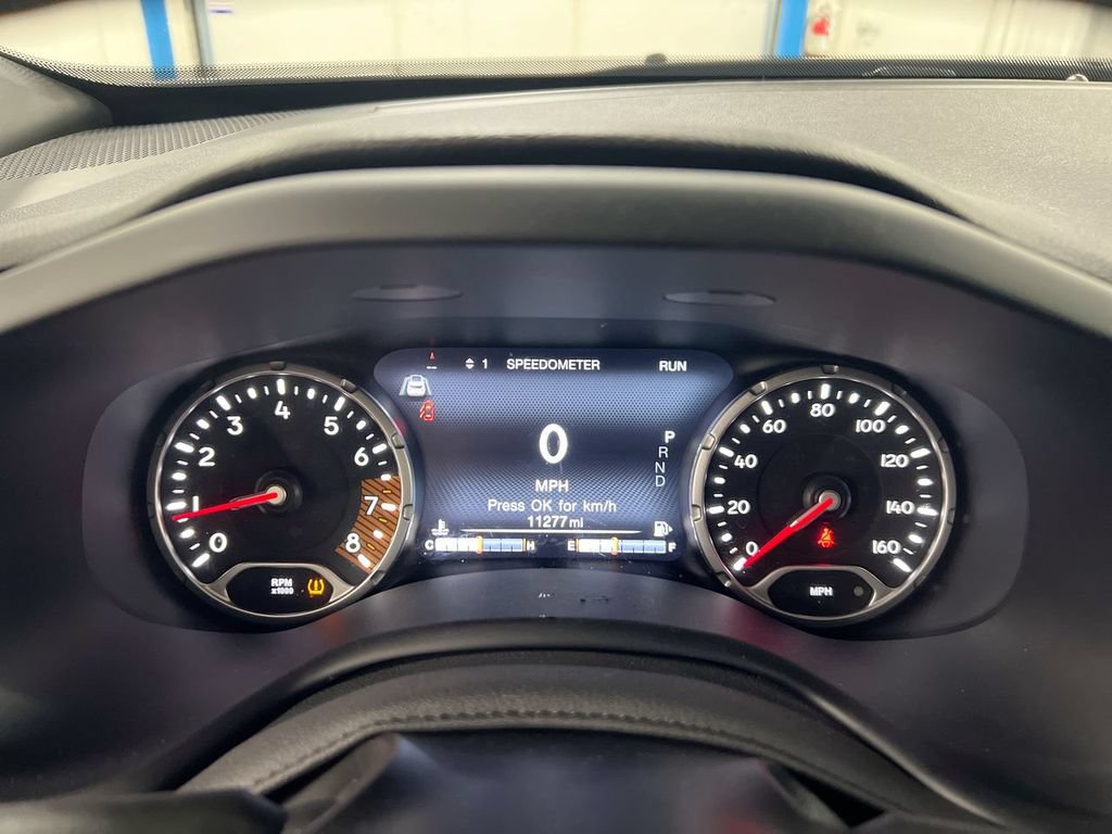 Used 2023 Jeep Renegade Altitude AWD/4WD image 12