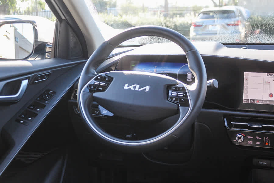 Used 2024 Kia Niro Wave w/ Wave Preserve Package FWD image 19