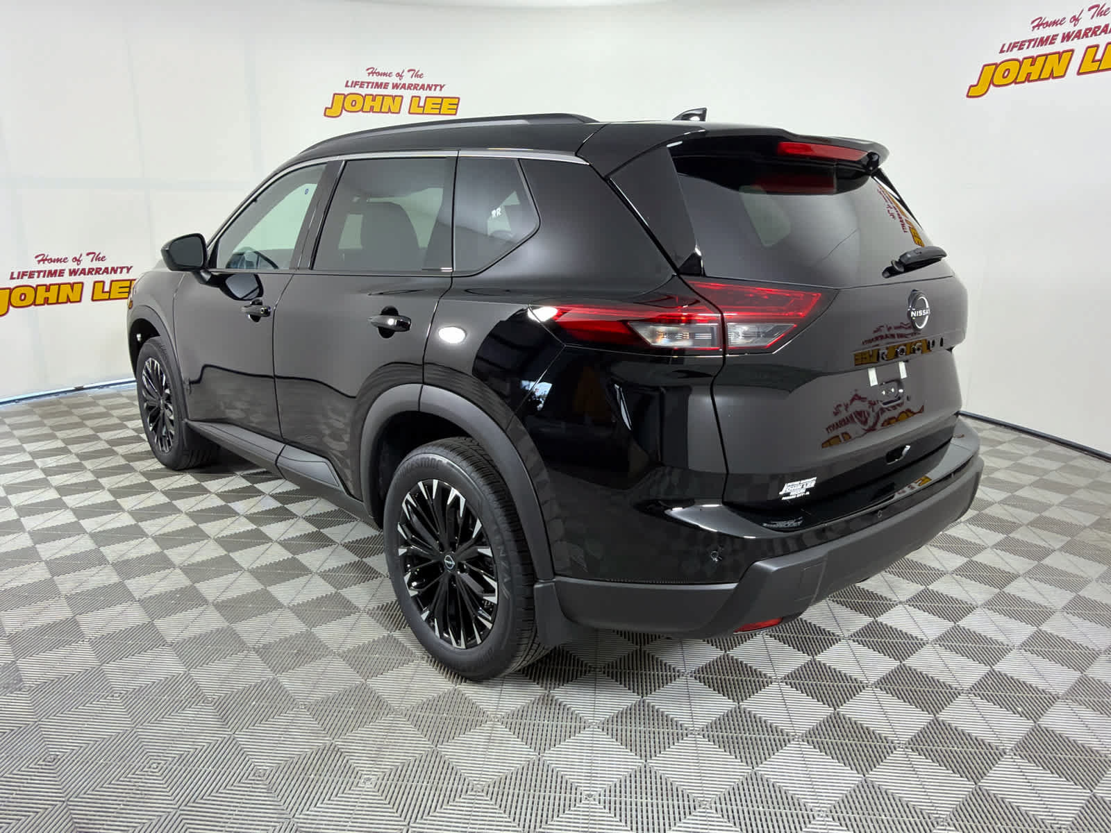 New 2026 Nissan Rogue Dark Armor FWD image 3