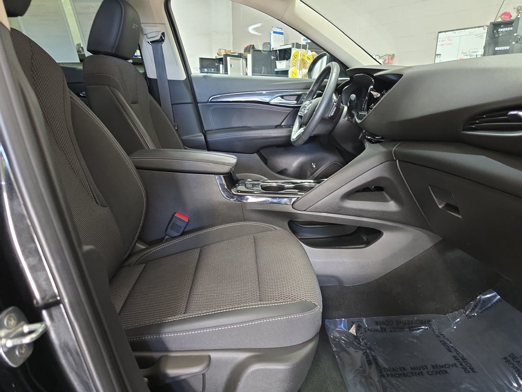 Used 2023 Buick Envision Preferred w/ Sport Touring Package AWD/4WD image 10