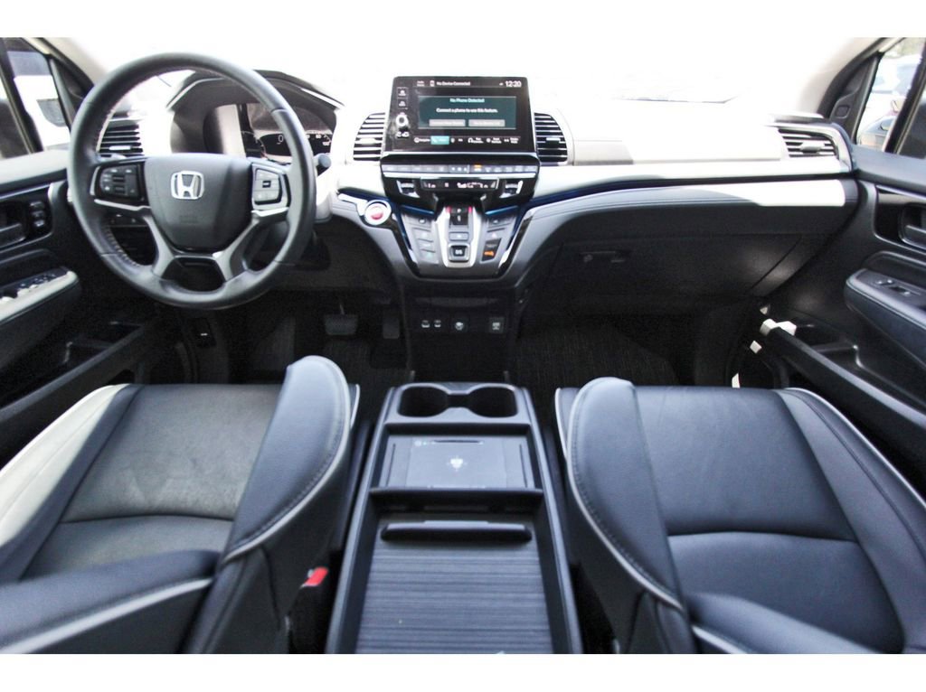 Used 2025 Honda Odyssey Touring image 10