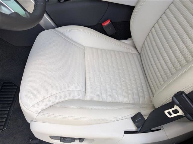 New 2026 Land Rover Discovery S image 4