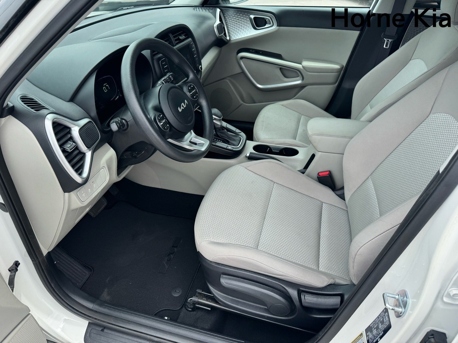 Certified 2023 Kia Soul LX FWD image 9