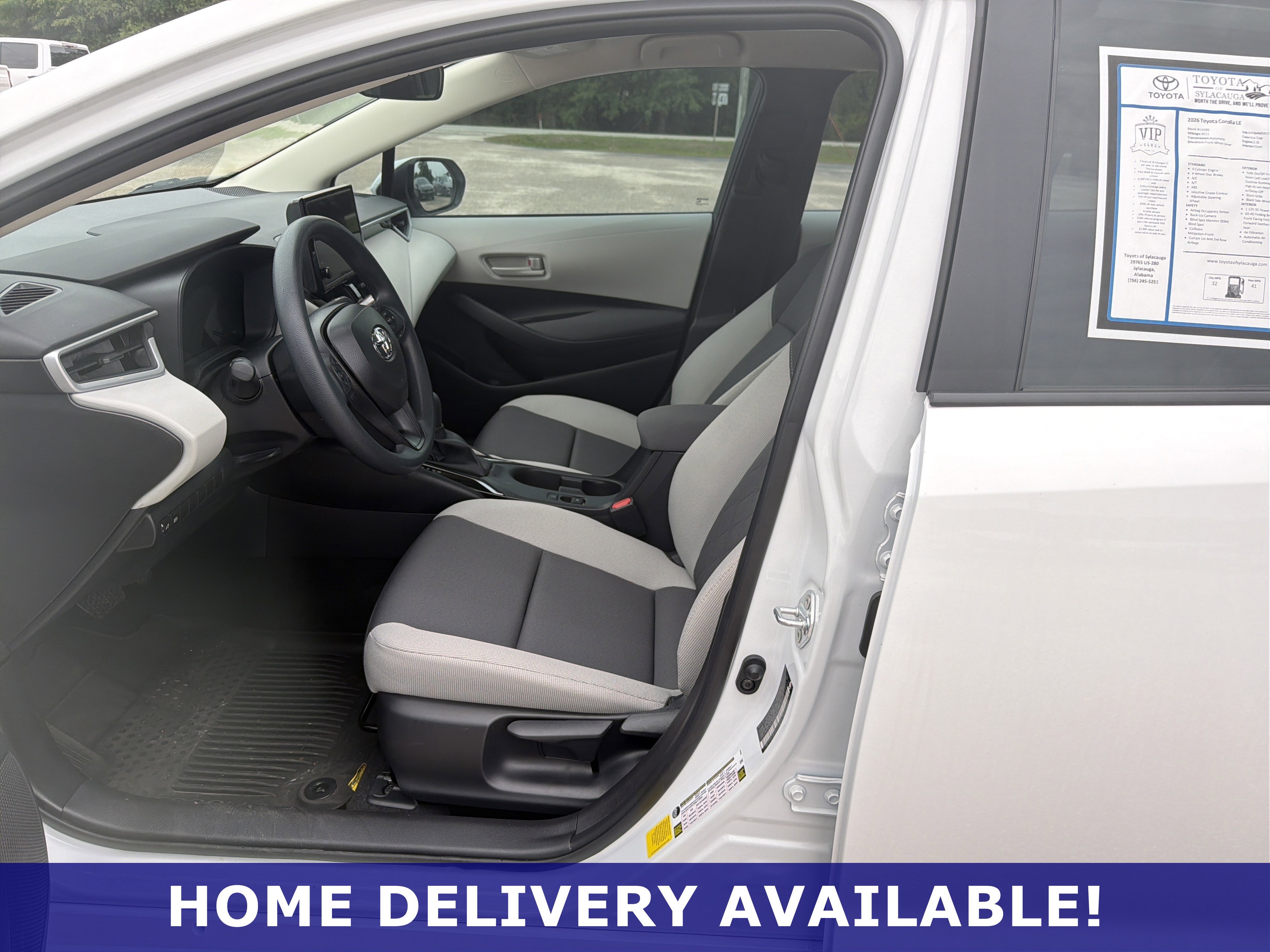 Used 2026 Toyota Corolla LE FWD image 6