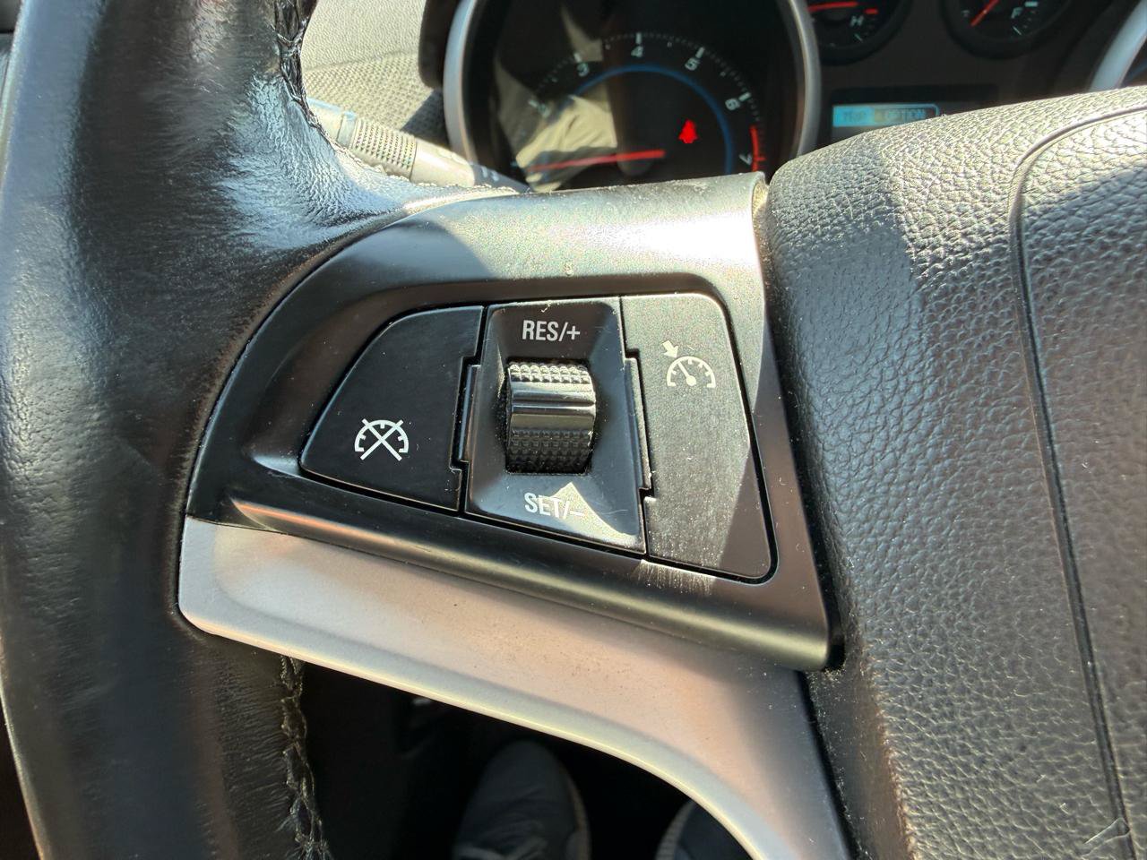 Used 2014 Chevrolet Cruze LT FWD image 10