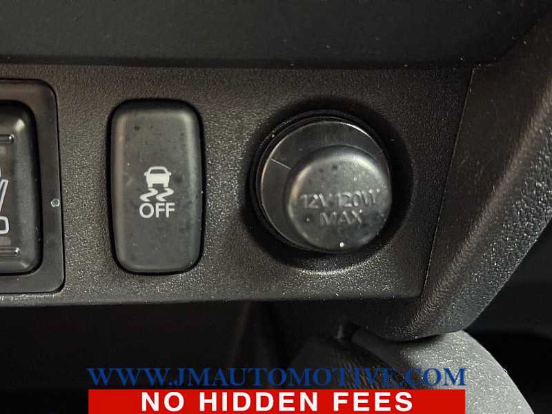 Used 2025 Mitsubishi Outlander Sport LE AWD/4WD image 33