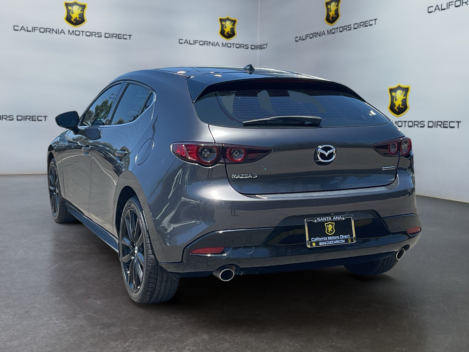 Used 2020 MAZDA MAZDA3 Hatchback w/ Premium Package FWD image 7