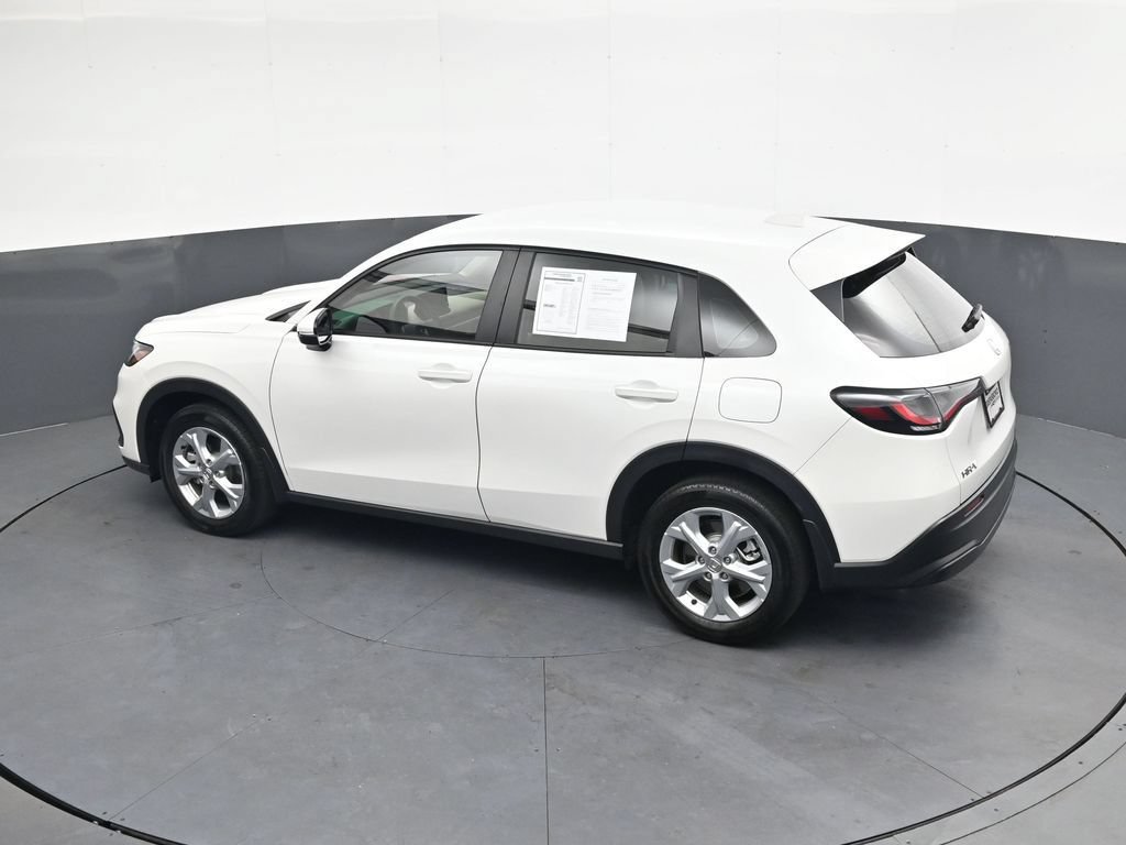 Used 2025 Honda HR-V LX image 31