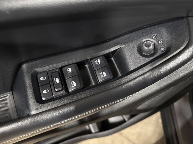 Used 2024 Jeep Grand Cherokee Limited AWD/4WD image 6