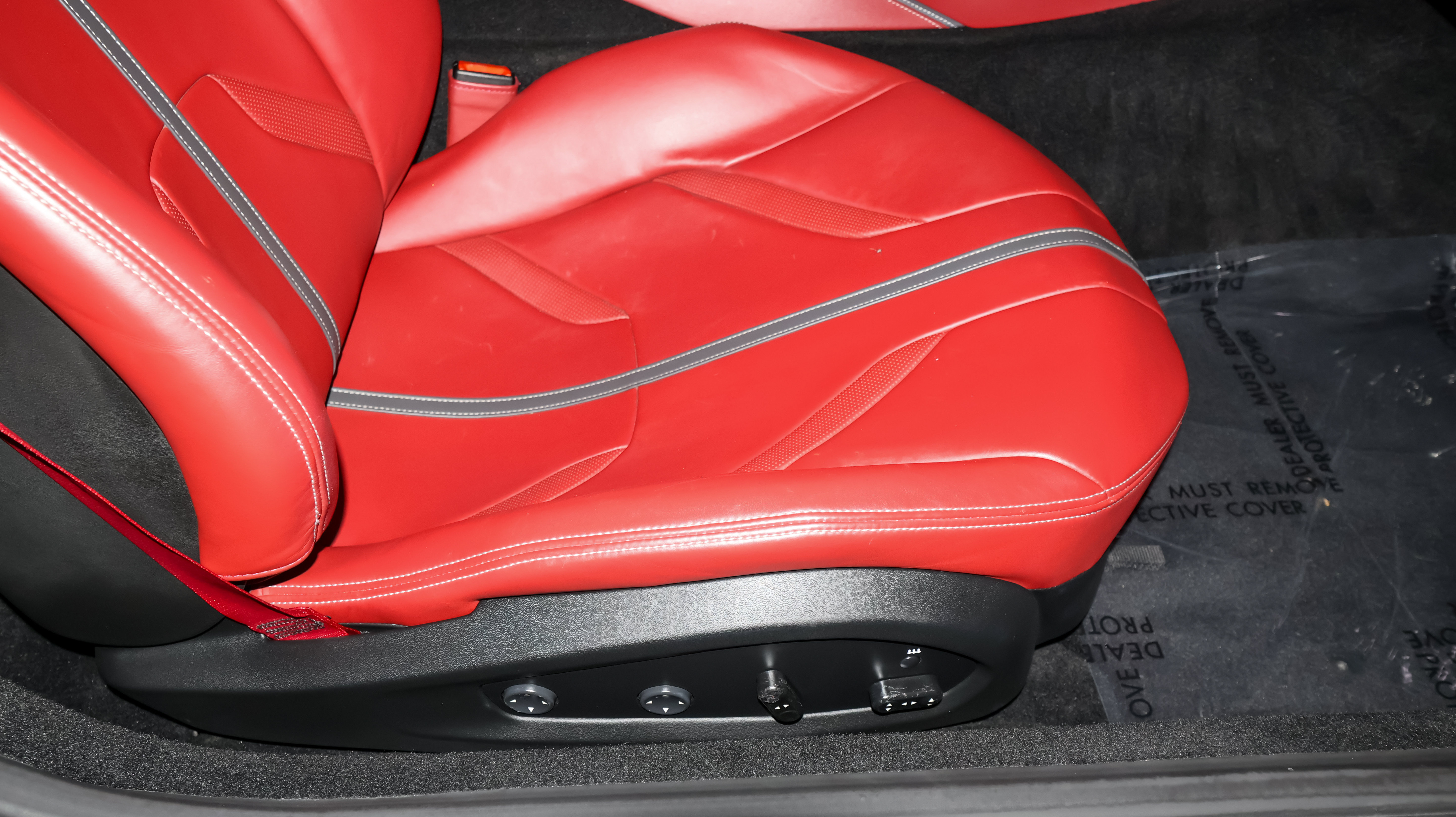Used 2019 Ferrari 812 Superfast RWD image 48