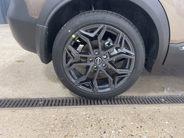 New 2026 Nissan Kicks SR w/ Cold Weather Package image 38