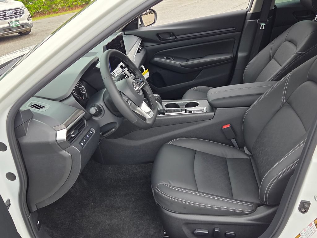 New 2026 Nissan Altima 2.5 SV FWD image 3