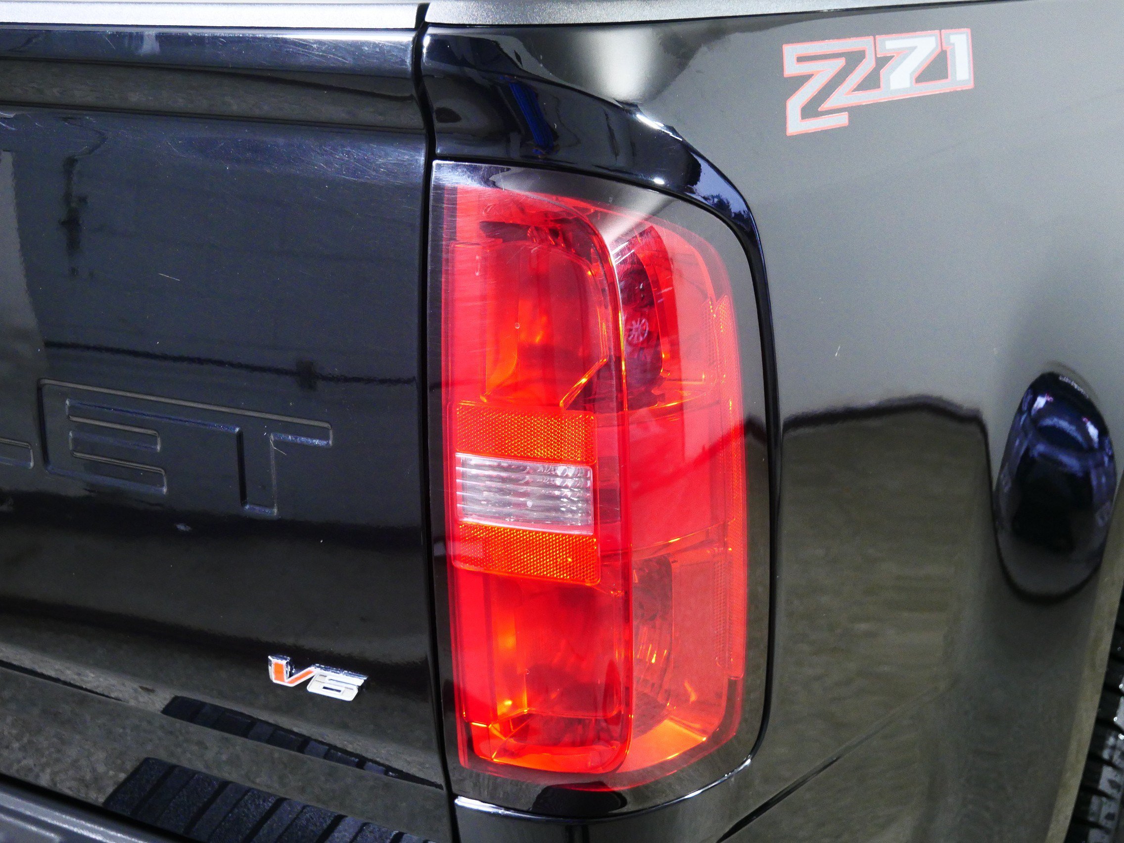 Certified 2021 Chevrolet Colorado Z71 w/ Safety Package AWD/4WD image 17