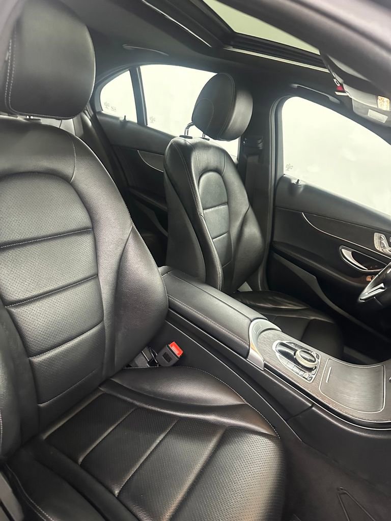 Used 2019 Mercedes-Benz C 300 4MATIC Sedan image 35