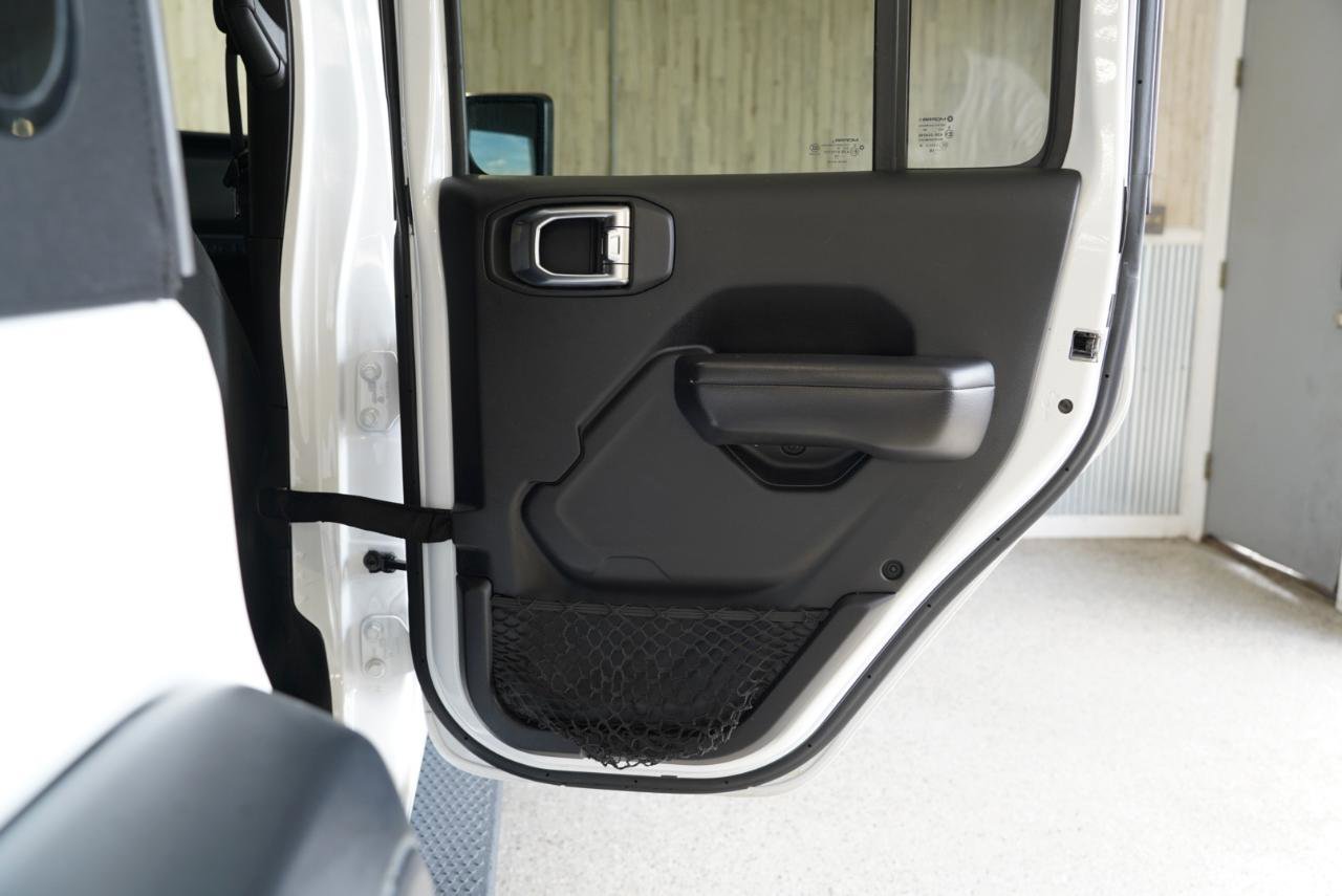 Used 2018 Jeep Wrangler Unlimited Sport S image 37