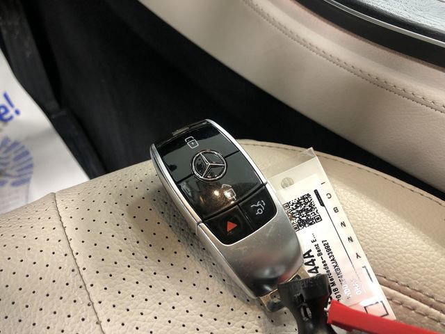 Used 2018 Mercedes-Benz E 300 4MATIC image 31