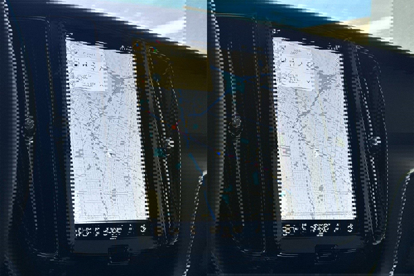 Used 2025 Volvo XC60 B5 Core w/ Protection Package Premier image 19