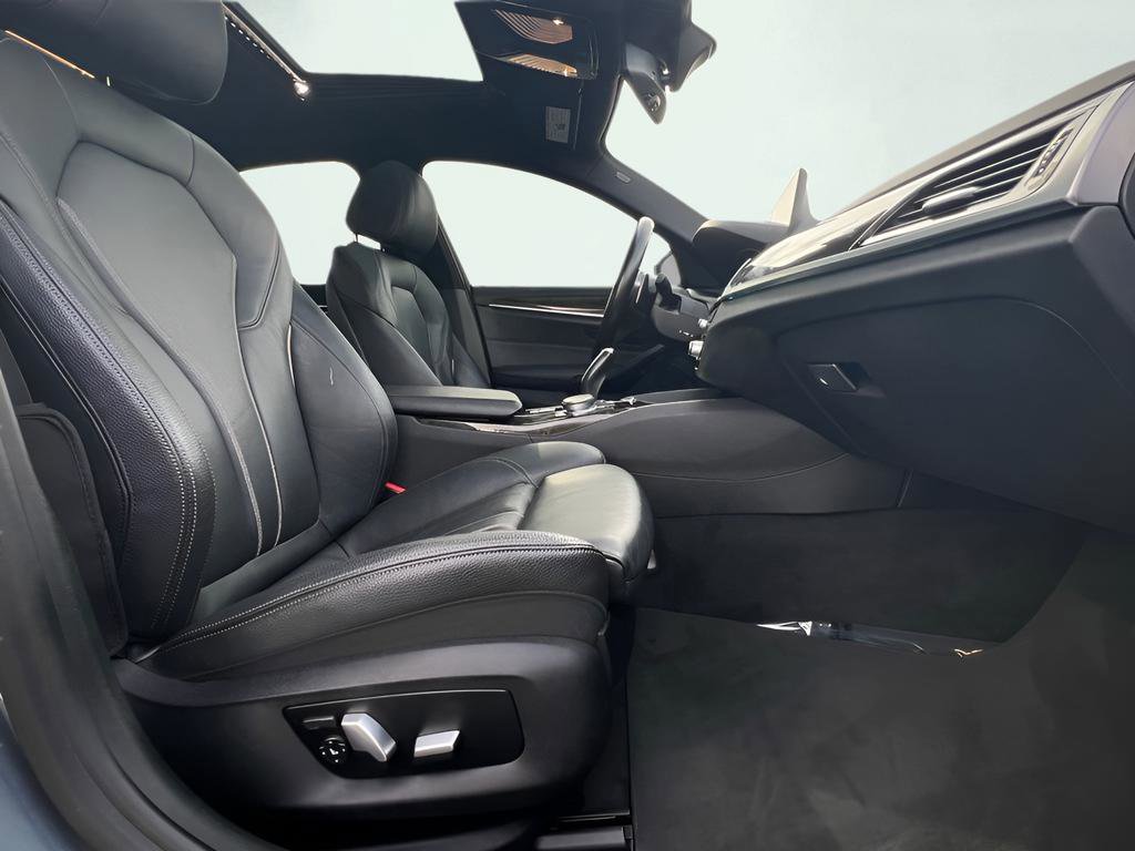 Used 2018 BMW 530i RWD image 28
