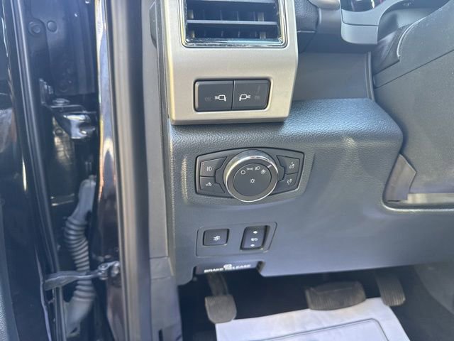 Used 2022 Ford F250 Lariat w/ Lariat Ultimate Package AWD/4WD image 8