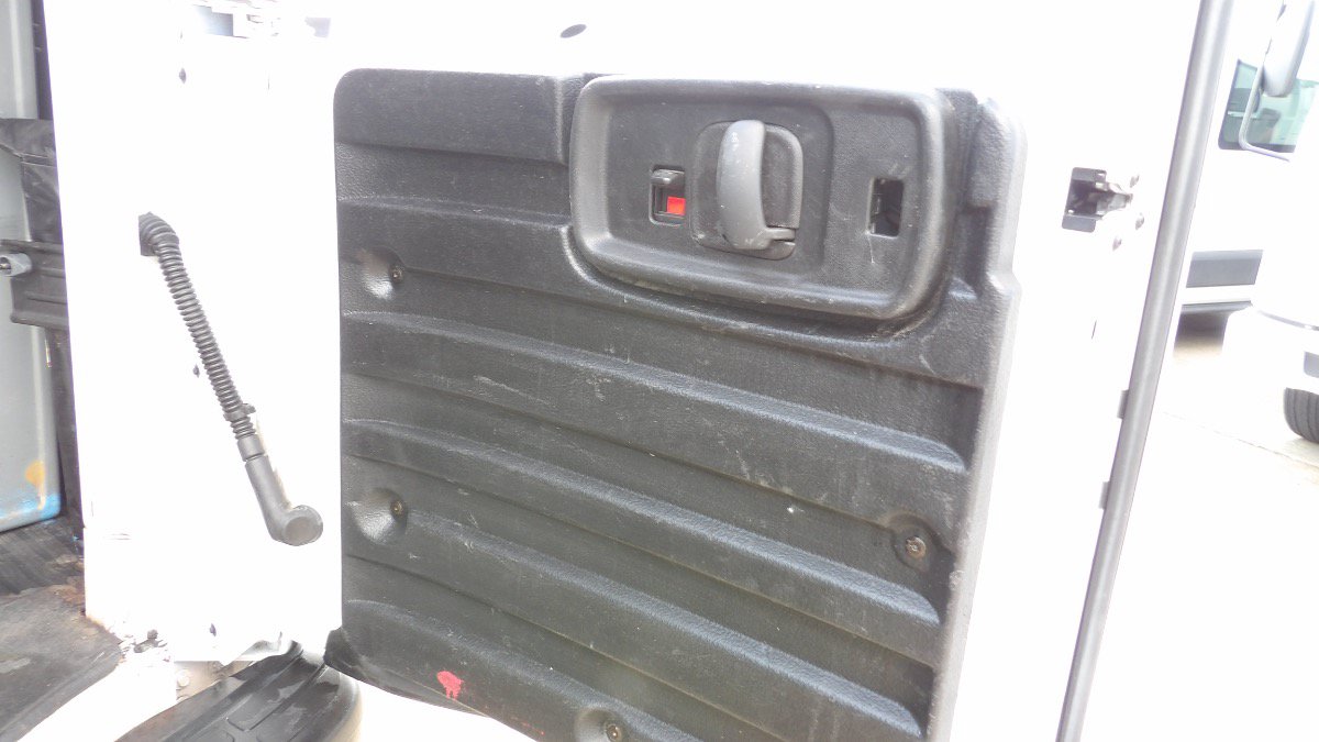 Used 2017 Chevrolet Express 2500 RWD image 35