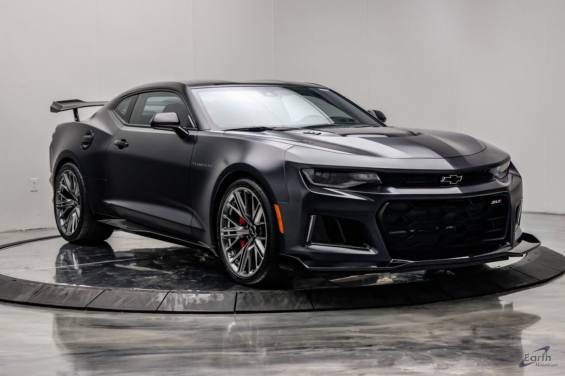 Used 2024 Chevrolet Camaro ZL1 RWD image 31