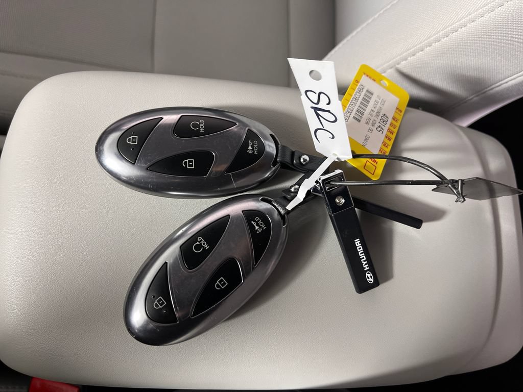 Certified 2025 Hyundai Kona SEL AWD/4WD image 26
