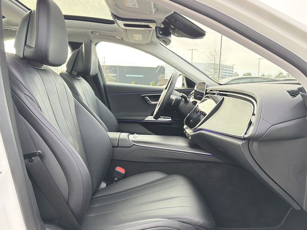 Certified 2025 Mercedes-Benz E 350 4MATIC Sedan image 20