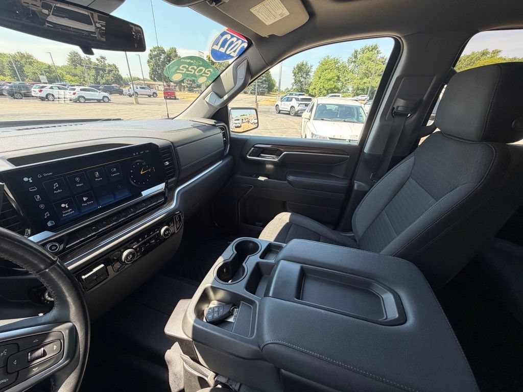 Used 2022 Chevrolet Silverado 1500 LT AWD/4WD image 15