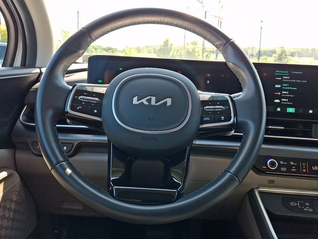 Certified 2026 Kia Carnival LXS FWD image 20