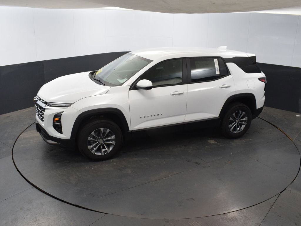 New 2025 Chevrolet Equinox LT w/ Safety and Technology Package image 42
