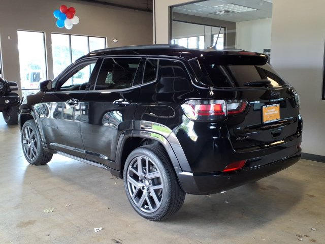 Certified 2024 Jeep Compass Limited w/ High Altitude Package AWD/4WD image 8