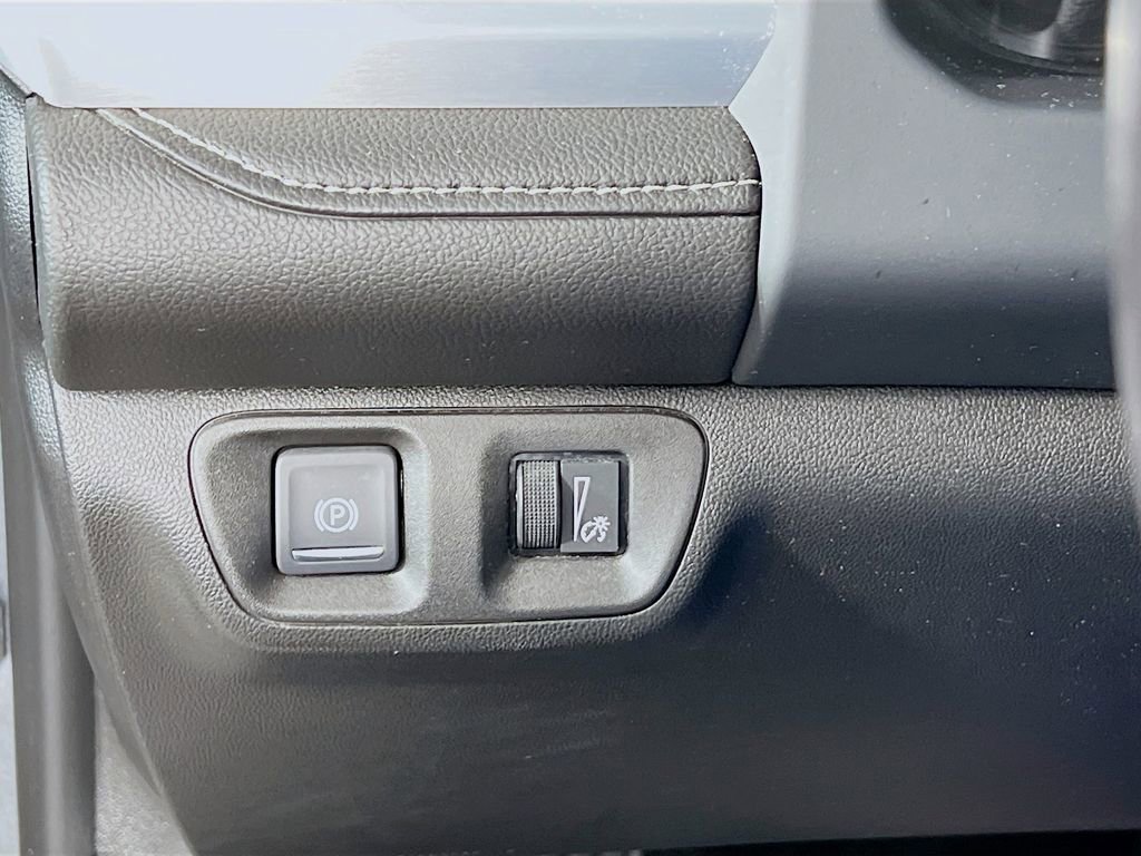 Certified 2021 GMC Acadia SLT w/ Trailering Package image 9