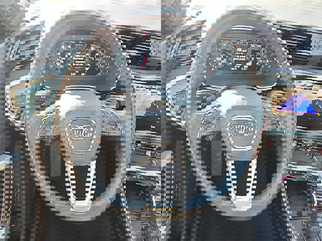 Used 2024 Audi Q3 2.0T Premium image 18