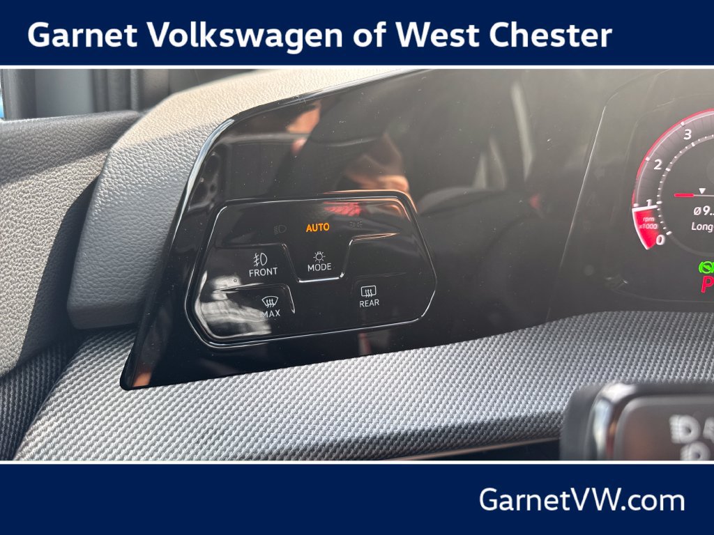 New 2026 Volkswagen GTI SE FWD image 28