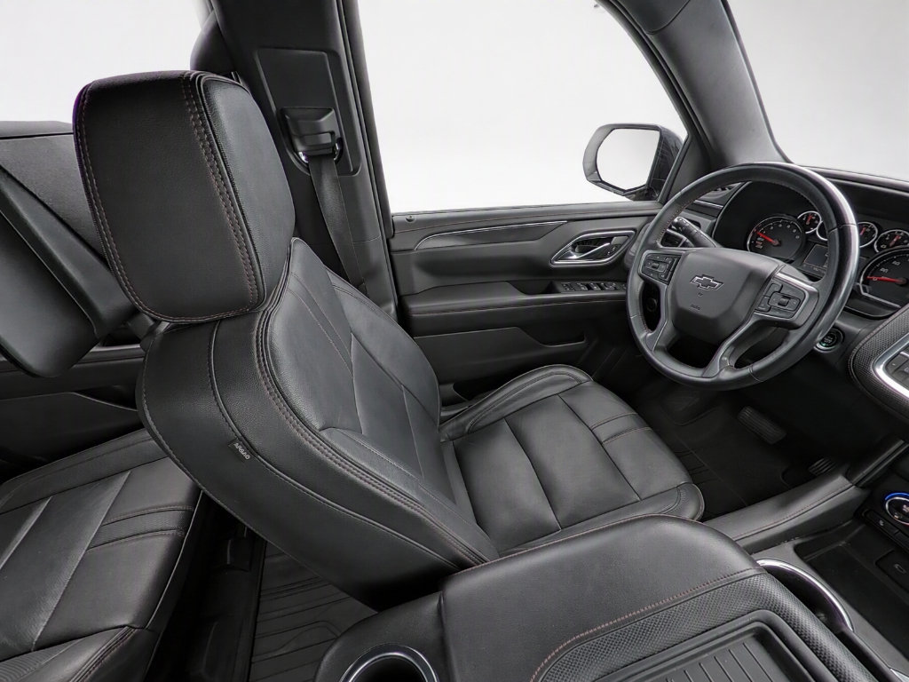 Used 2021 Chevrolet Tahoe RST w/ Luxury Package AWD/4WD image 9