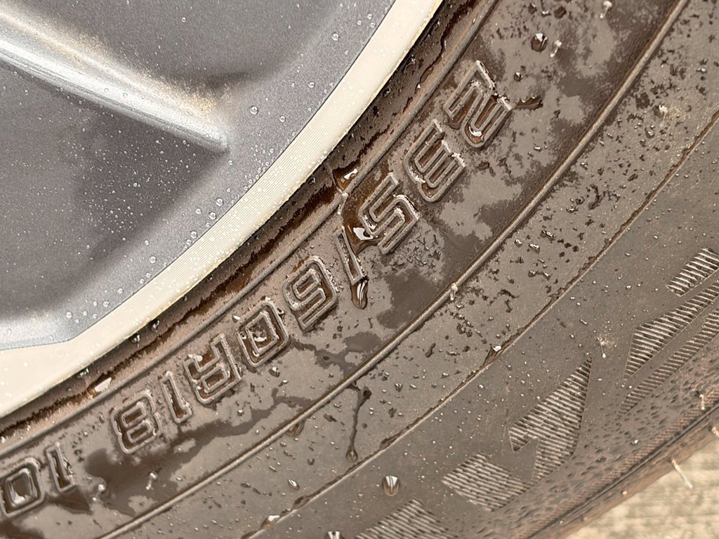 Used 2025 Ford Explorer Active RWD image 31